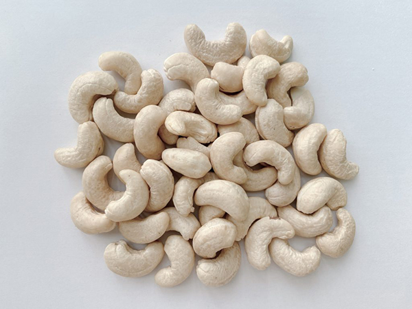 Hạt điều nhân trắng WW320 - Cashew Phước Bình - Công Ty Cổ Phần Xuất Nhập Khẩu Sản Xuất Và Chế Biến Hạt Điều TTH